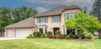 708 Berkshire Court, Downers Grove