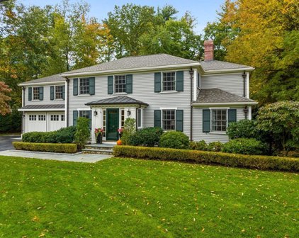 19 Radcliffe Rd, Wellesley