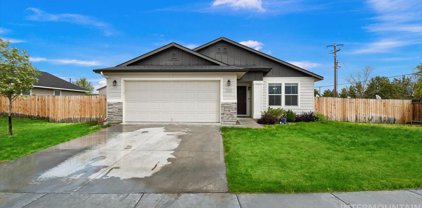 800 SW Lago Dr., Mountain Home