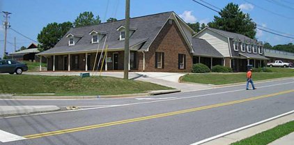 6941 Hwy 92 Corner, Woodstock