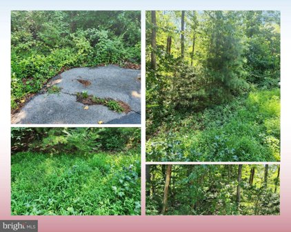 844 Crystal Rock Rd, Lusby