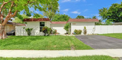 7908 Nw 70th Ave, Tamarac