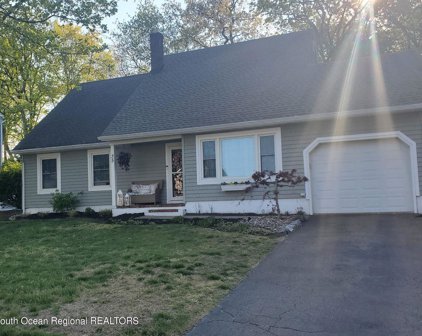 35 Lisa Drive, Hazlet