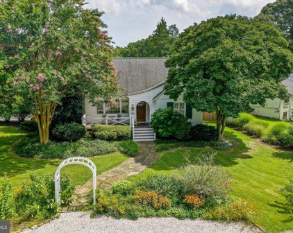 301 Avondale Cir, Severna Park