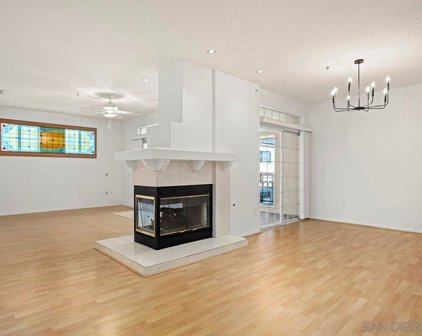 344 Orange Avenue Unit 203, Coronado