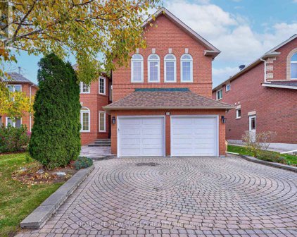 33 Florentine Crescent, Richmond Hill