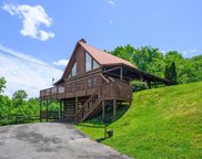 1620 Bench Mountain Way, Sevierville image