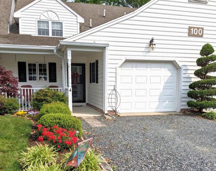 100 Mill Pond Dr Unit #4, Laurel