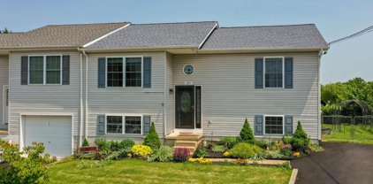 39 Empress Cir, Inwood