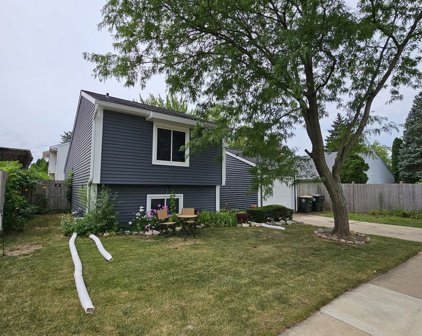 30W021 Danbury Drive, Warrenville