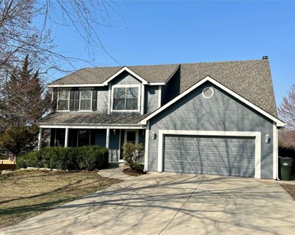 119 Hampton Court, Lansing