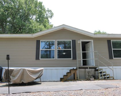 12 N County Road 512 Road, Como