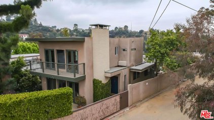 2001  Cyprean Dr, Los Angeles