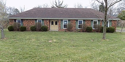 408 Honeysuckle Rd, Shelbyville