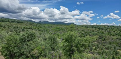 40 Acres, Round Mountain
