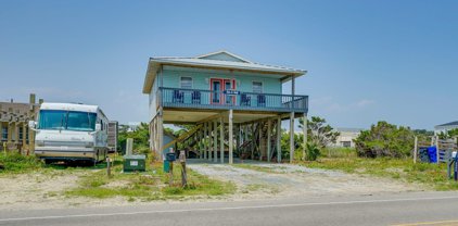 4908 E Beach Drive, Oak Island