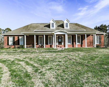 2492 E Cherokee Drive, Woodstock