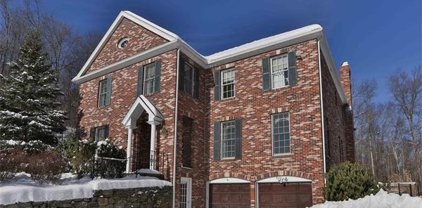3 Stone Hill Rd, Westborough