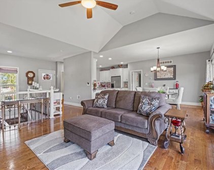 4902 N 141st Lane, Basehor