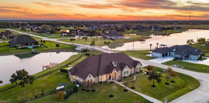 6802 N Oak Drive, Dickinson