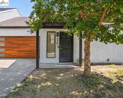 5501 Gilgunn Way, Sacramento