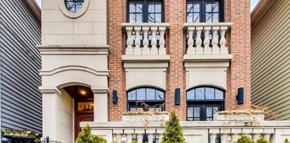 1314 W Barry Avenue, Chicago