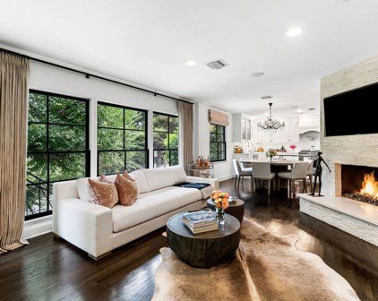 15078  Valley Vista Blvd, Sherman Oaks