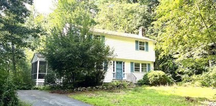 7 Craig Cir, Westford