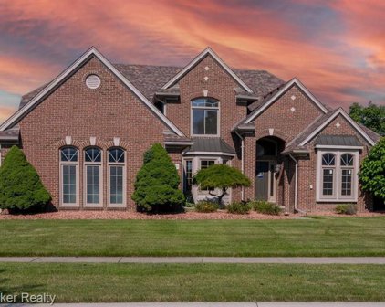 43639 HOPTREE, Sterling Heights