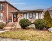 7538 W Forest Preserve Drive, Chicago image