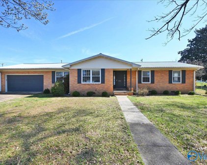 2104 Pinehurst Street Sw, Hartselle