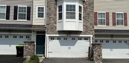 707 Jacobsen Cir, Newark