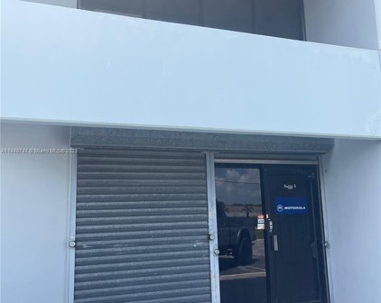 2400 W 84th St, Hialeah
