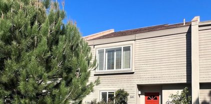 64  Village Pkwy, Santa Monica