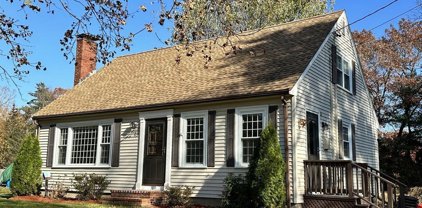 389 Plain St, Bridgewater