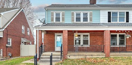 1131 E Maple St, York
