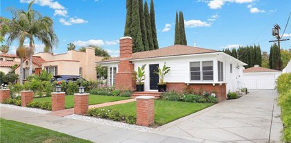 136 N Hamel DR, Beverly Hills