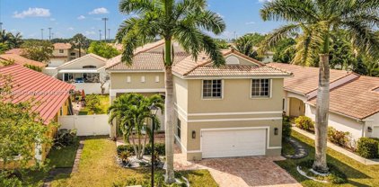 318 Sw 194th Ave, Pembroke Pines