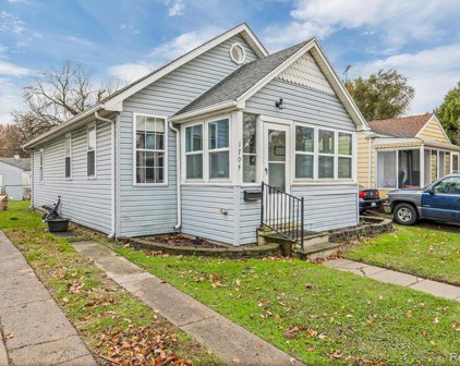 1704 UNIVERSITY, Ferndale