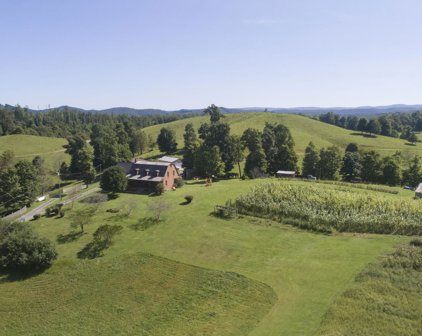 864 Spring Creek Drive, Craigsville