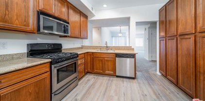 5430  Bellingham Ave Unit 207, Valley Village