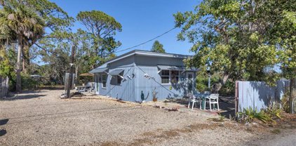 194 E Bay Heights Road, Englewood