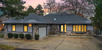 6400 TARA, Waterford Twp