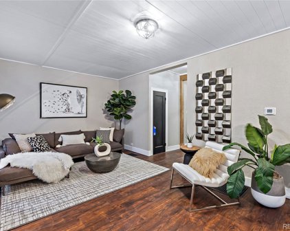2707 E 33rd Avenue, Denver