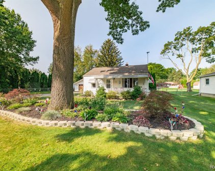 36515 BIRWOOD, Clinton Twp