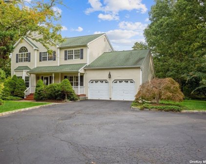 223 Chestnut Street, Port Jefferson Station
