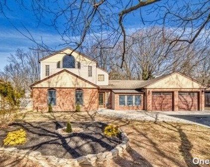 69 Granada Circle, Mt. Sinai
