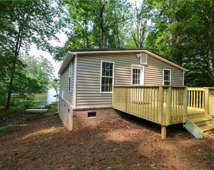 209 Hickory Point Drive, Lexington