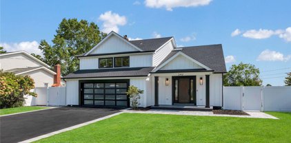 249 Bayview Drive S, Oakdale
