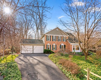 8000 Lakenheath Way, Potomac